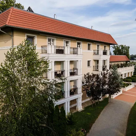 Arcanum Hotel 4*