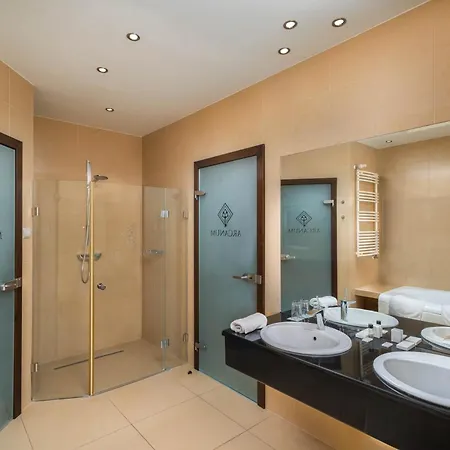 Arcanum Hotel 4*