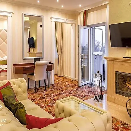 Arcanum Hotel 4*
